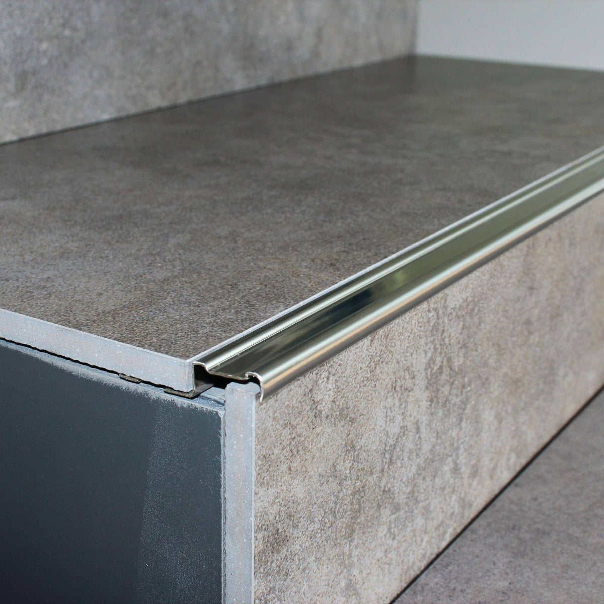 Treppenstufenprofil für Einlage 13 mm DIAMONDSTEP Edelstahl (V2A/304) natur 11mm 250cm