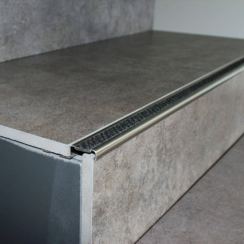 Treppenstufenprofil mit Einlage 13 mm DIAMONDSTEP Aluminium eloxiert neutral black 11mm 250cm