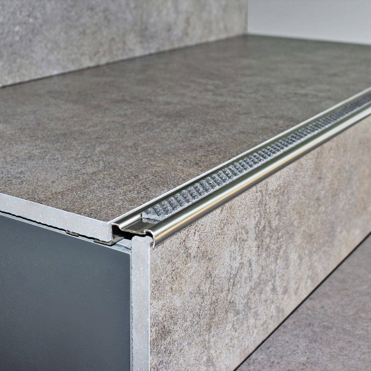 DURAL Profilé pour marches d'escalier avec insert 13 mm DIAMONDSTEP Acier inoxydable (V2A/304) mid grey 11mm 250cm