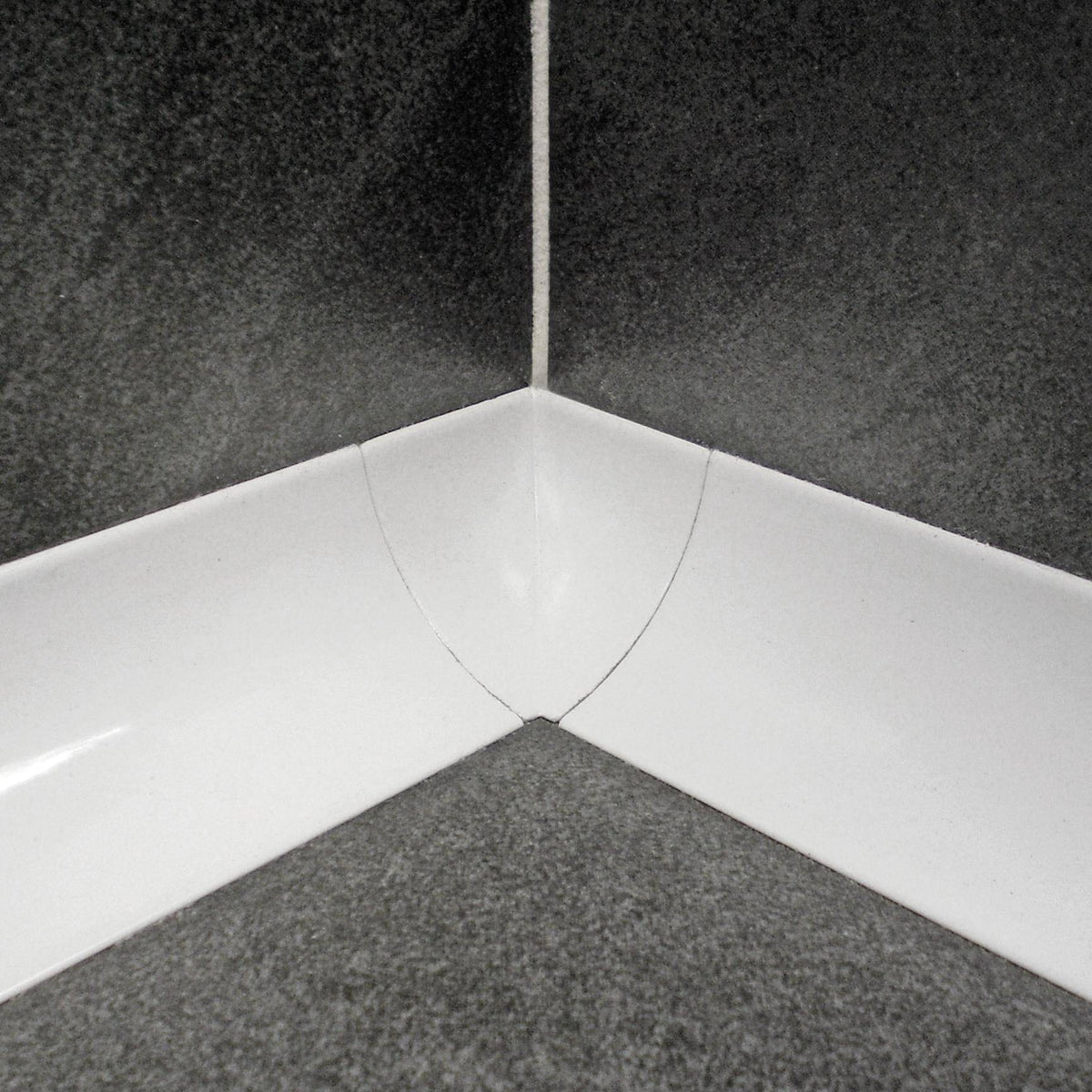 DURAL inside corner DURACOVE HK die-cast metal powder-coated white 28mm