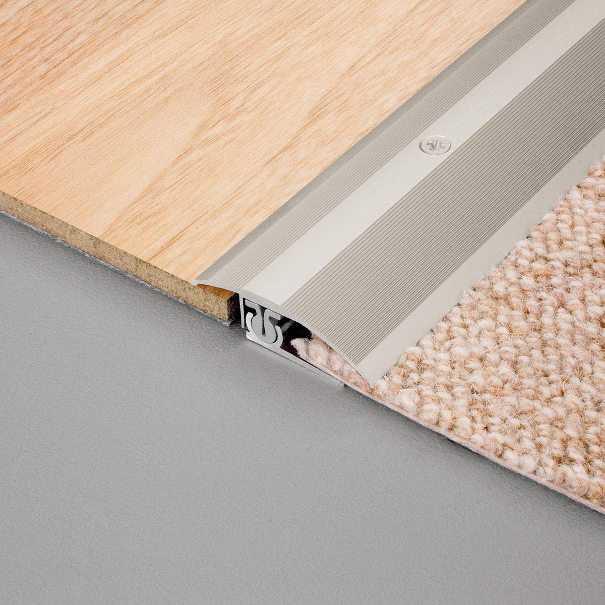 Profil d'adaptation DURAL TRIFLOOR TRANSITION aluminium anodisé argent hauteur 7 - 17 mm largeur visible 48 mm 270cm